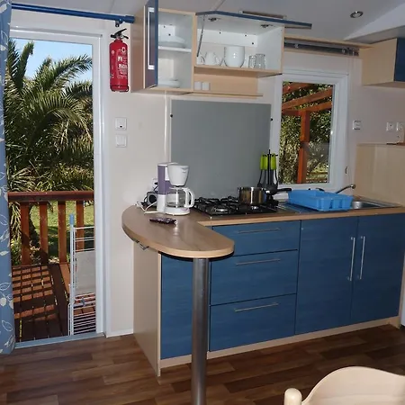 Camping Mobile Home U Sole Marinu Patrimonio Room photo
