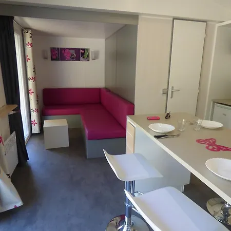 Camping Mobile Home U Sole Marinu Patrimonio Room photo